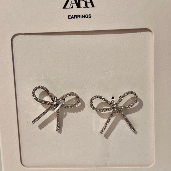 Zara Bow Earrings - Picture 3 of 4